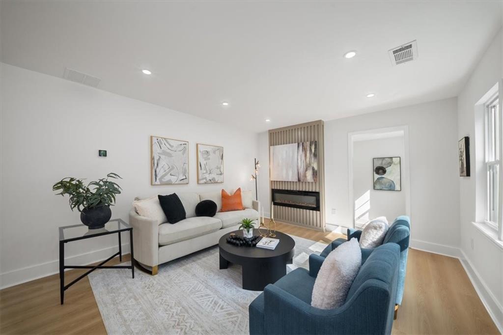1105 Edgefield Drive SW