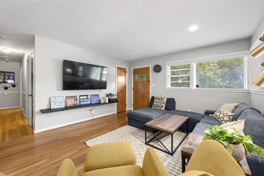 811 Whelchel Drive