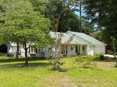 Homes For Sale - 1124 Granite Lane<br/> Loganville, GA 30052