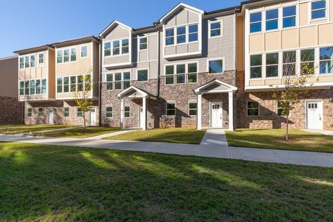 A home in Powder Springs