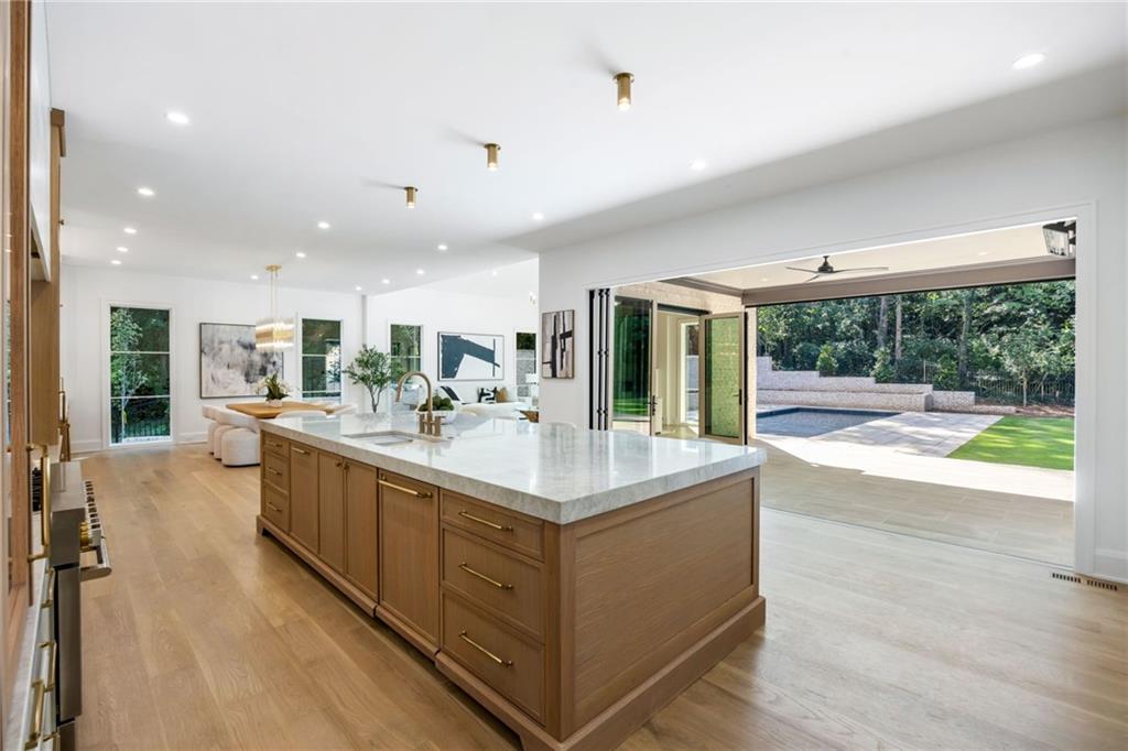 6200 Ferry Drive