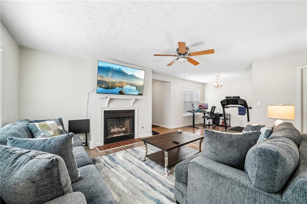 1212 Glenleaf Drive