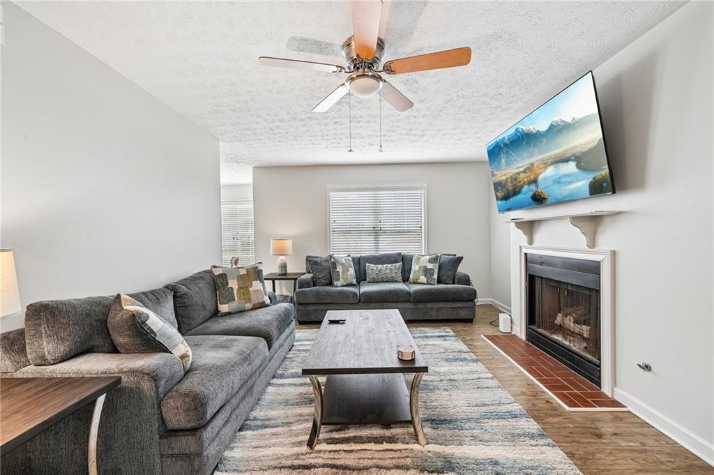 1212 Glenleaf Drive