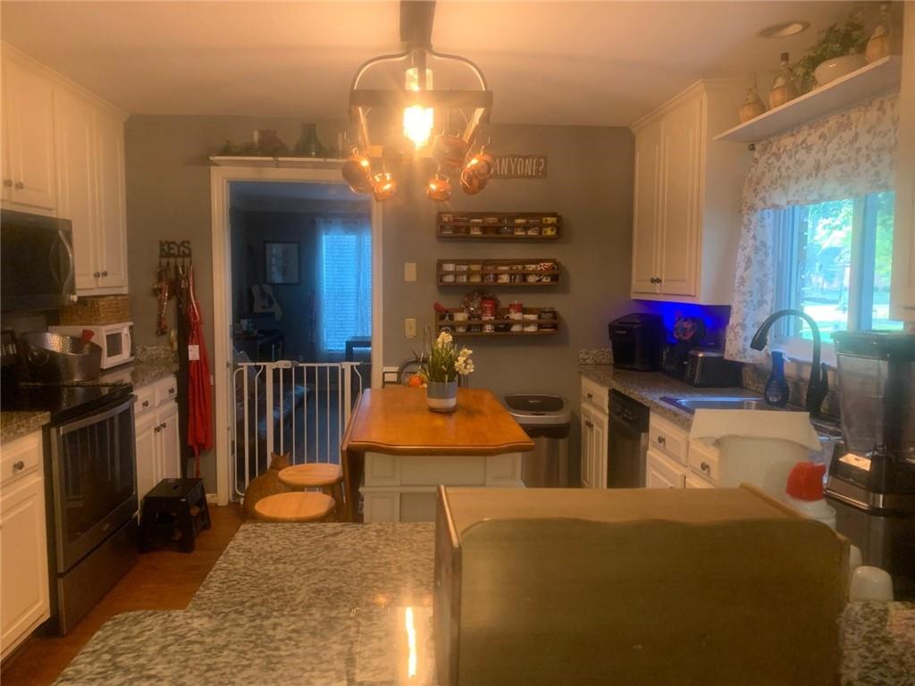 107 E Clinton Drive E