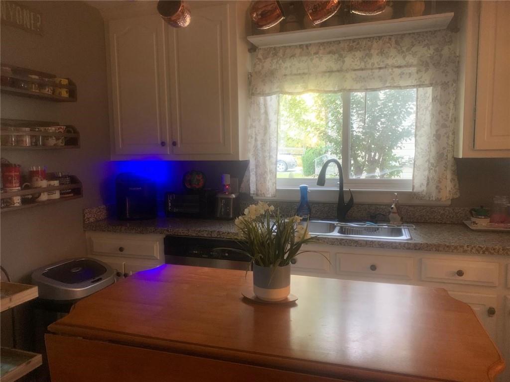 107 E Clinton Drive E