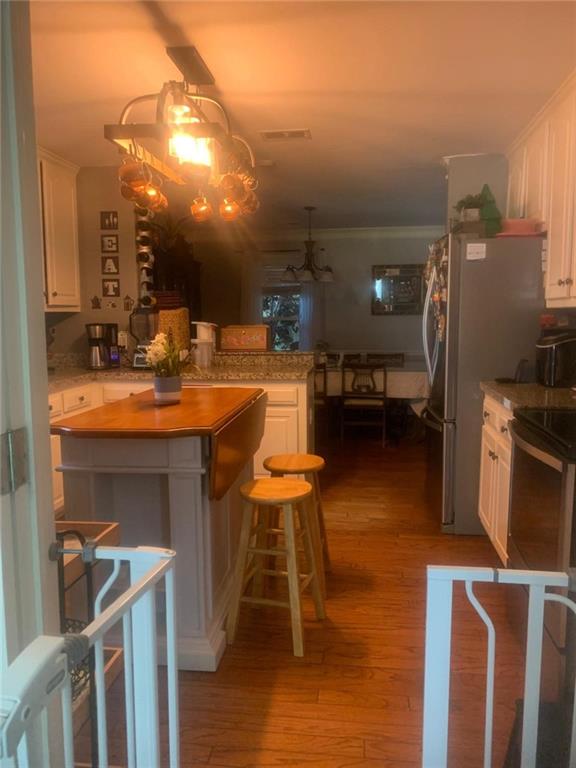 107 E Clinton Drive E