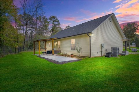 A home in Dahlonega