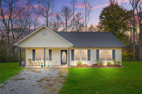 A home in Dahlonega