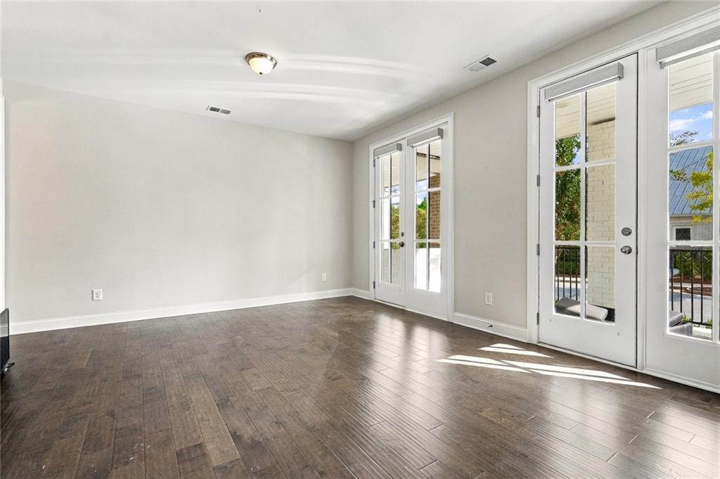 112 Harlow Circle
