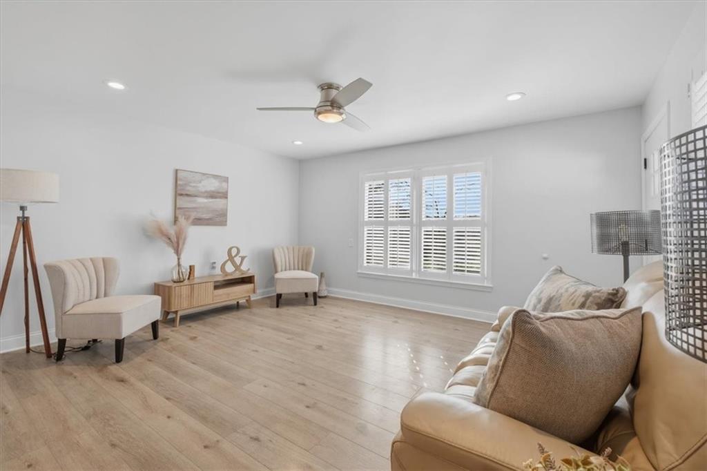 145 Mountain View Road SE