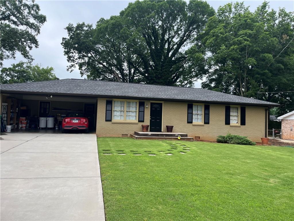 Great new listing Located in the heart of Tucker. Beautiful updated kitchen with solid countertop and stainless appliances. Bamboo flooring in living areas and new LVL added to bedrooms. New bath vanities and light fixtures, level fenced backyard with storage and patio. Fantastic neighborhood convenient to most areas, restaurants and shopping. Landscape included! Don't miss out on this amazing opportunity!