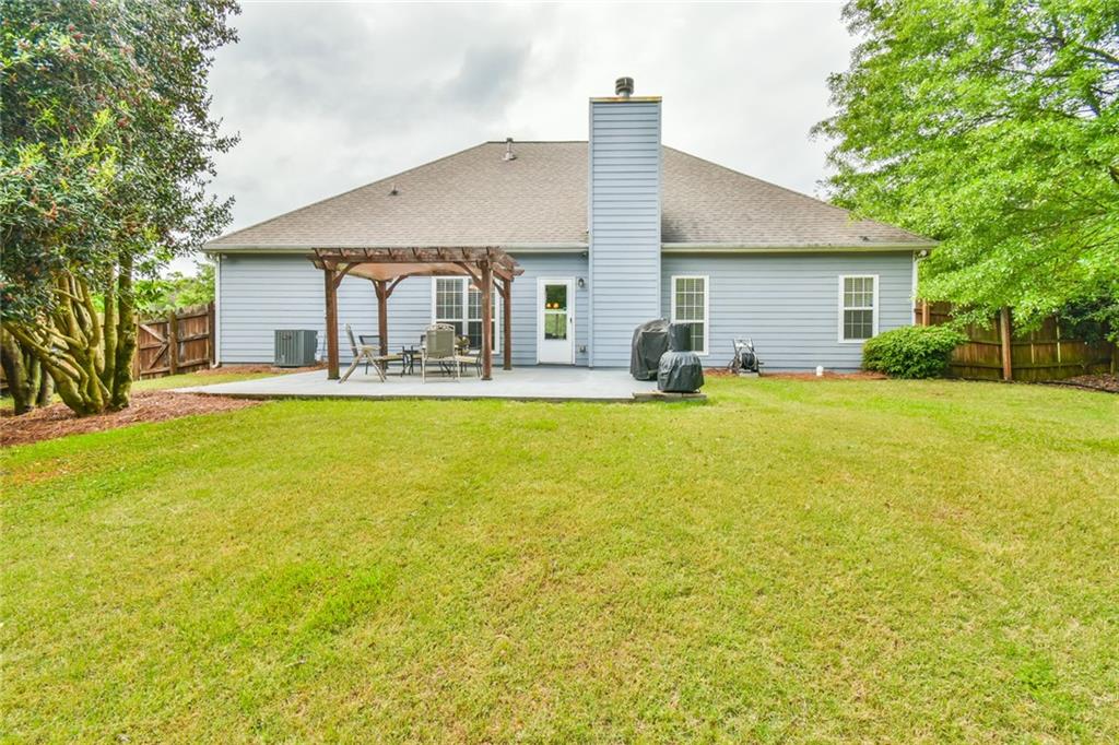 1719 Kings Cross Court, Hoschton, Georgia image 4