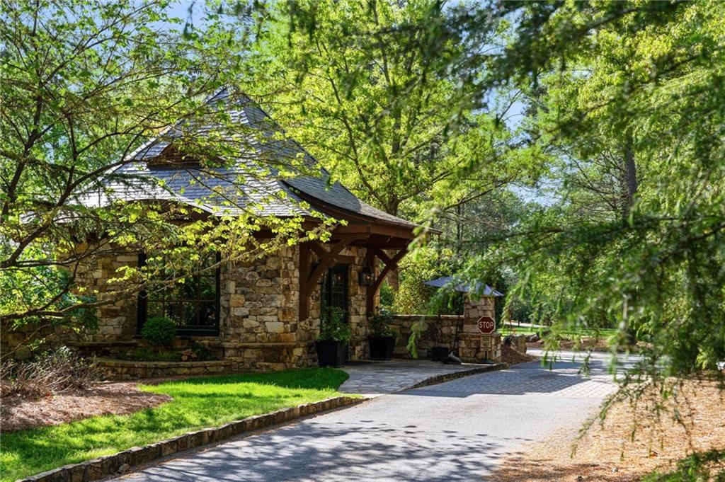 938 Crescent River Pass