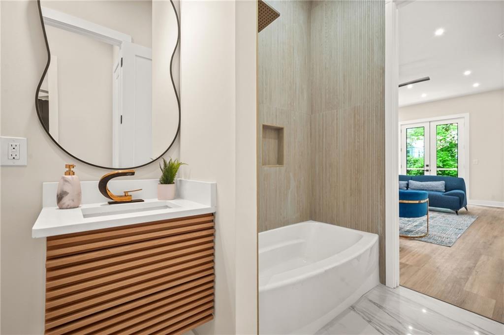 237 Altoona Place SW