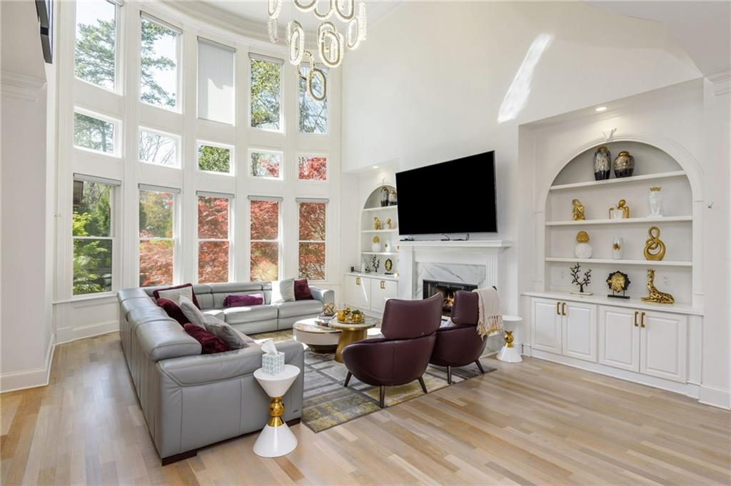 2461 Oak Grove Estates NE