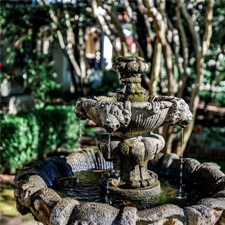 794 Springdale Road NE