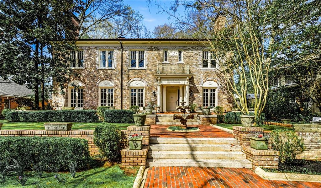 794 Springdale Road NE