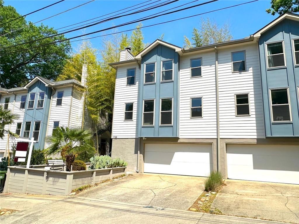 738 Saint Charles Avenue NE