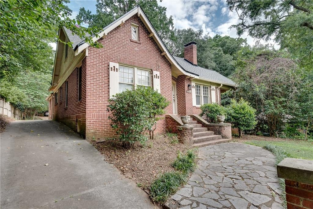 1424 Emory Road NE