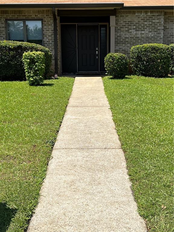 5526 STONELEIGH Court