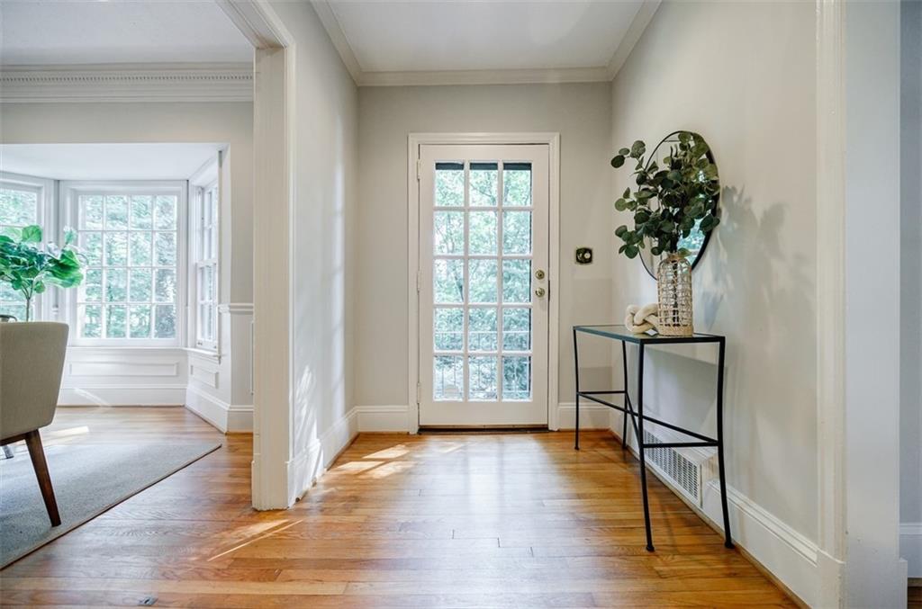 2007 Mount Vernon Place