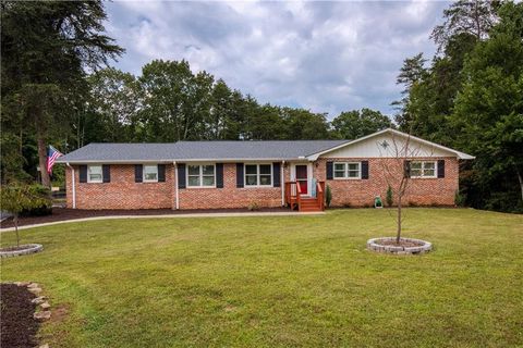 102 Pine Lake Drive Cumming GA 30040