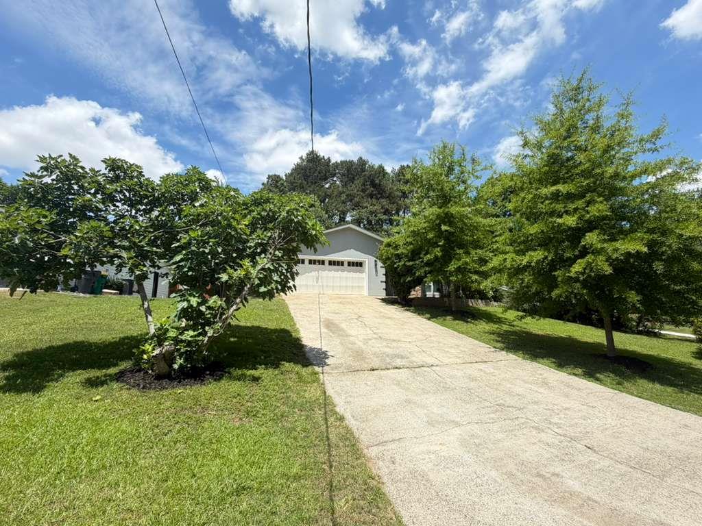 1128 Hillcrest Court