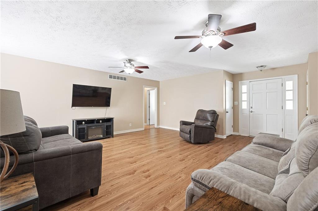 522 Knollwood Drive, Stockbridge, Georgia image 6