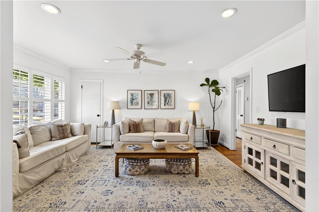 2226 Fairway Circle NE