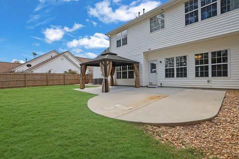 A home in Dacula