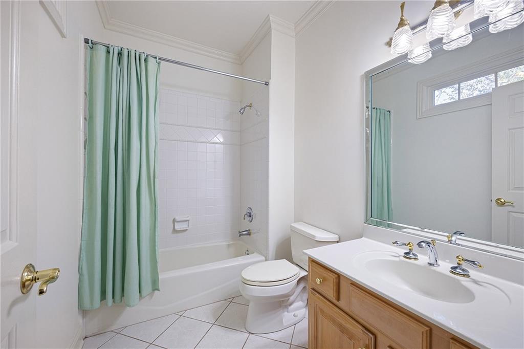 St Lyonn - Residential