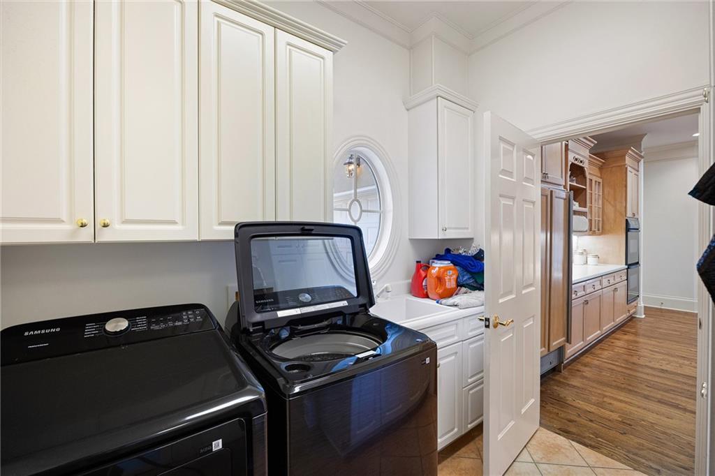 St Lyonn - Residential