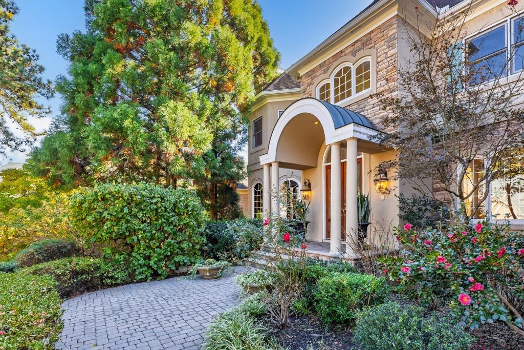 St Lyonn - Residential