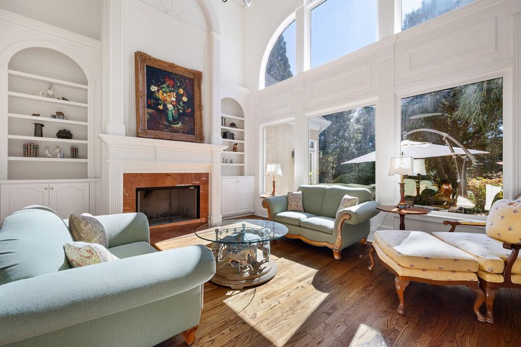 St Lyonn - Residential