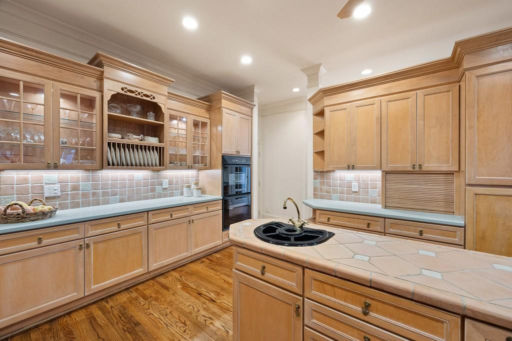 St Lyonn - Residential