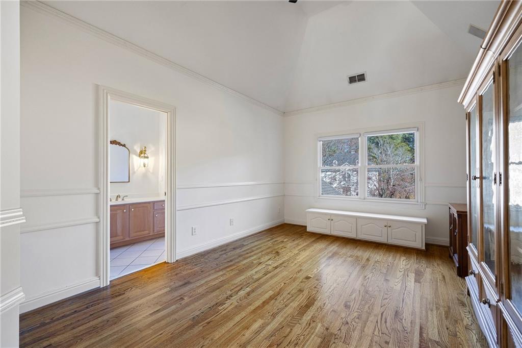 St Lyonn - Residential