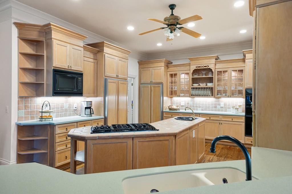 St Lyonn - Residential