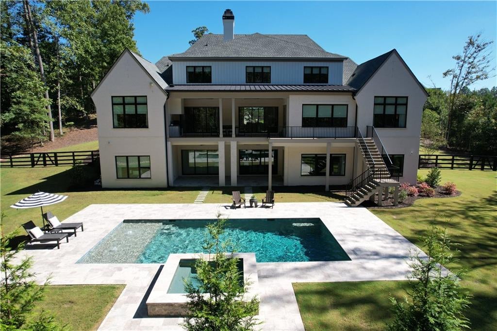 10235 Cedar Ridge Drive
