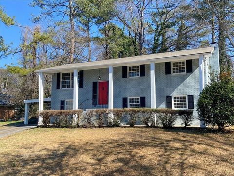 Photo of 1400 Cornwall Road, Decatur, GA 30032 (MLS # 7732382)