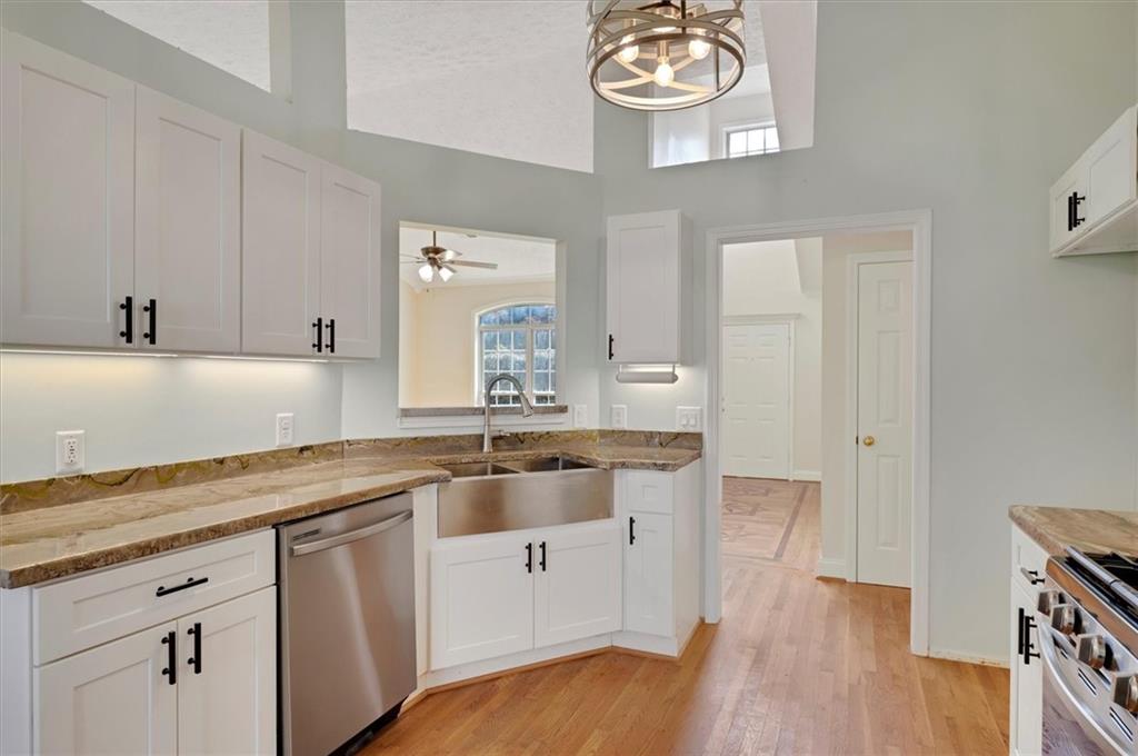 5410 Lenox Park Place, Buford, Georgia image 12