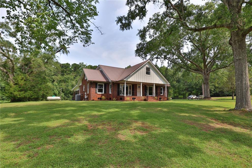 609 Moore Road