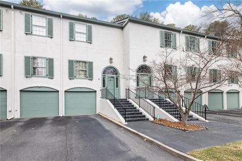 27 Mooregate Square Atlanta GA 30327