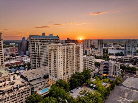 Condo For Sale - 3040 Peachtree Road #709<br/> Atlanta, GA 30305