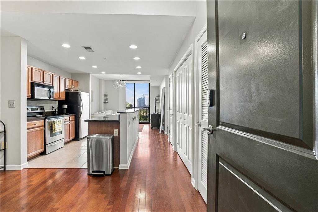3040 Peachtree Road NW 709