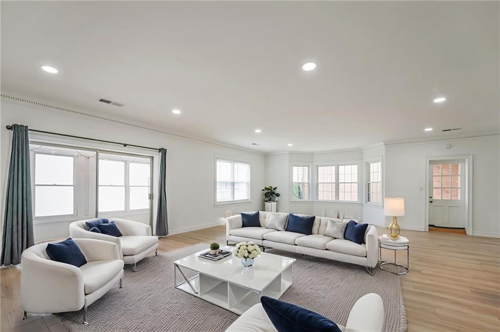 3649 Peachtree Road NE 305