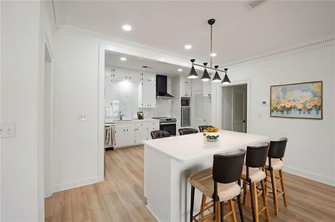 Photo of 3649 Peachtree Road NE #305, Atlanta, GA 30319 (MLS # 7702630)