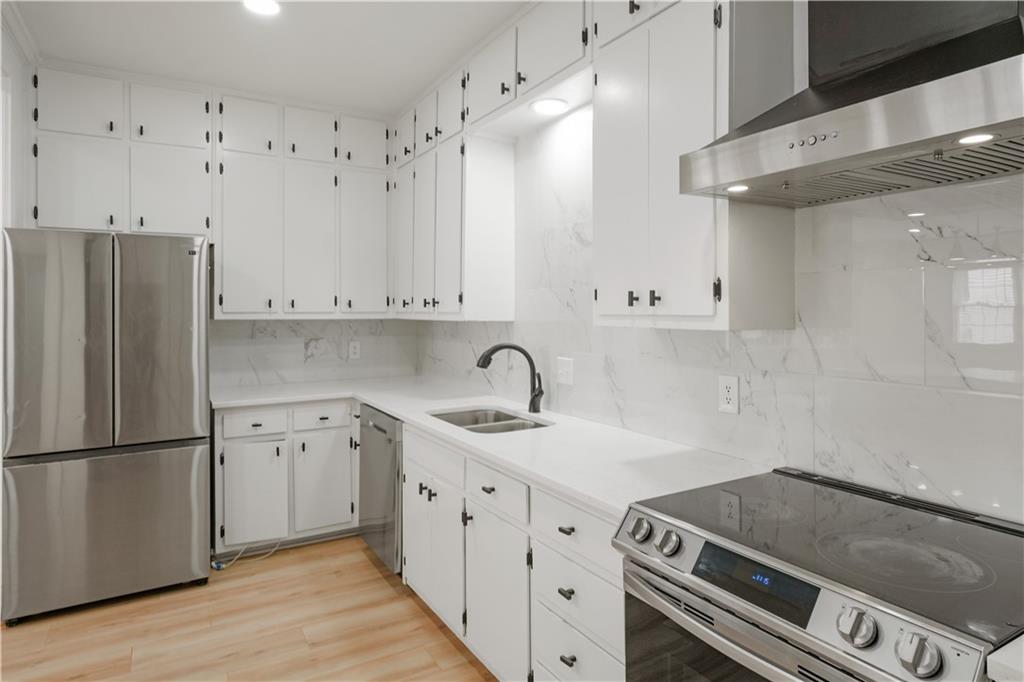 3649 Peachtree Road NE 305