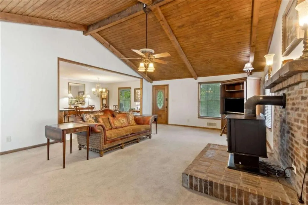 Dacula, Georgia 30019, United States, 4 Bedrooms Bedrooms, ,4 BathroomsBathrooms,Residential,Pending,123950