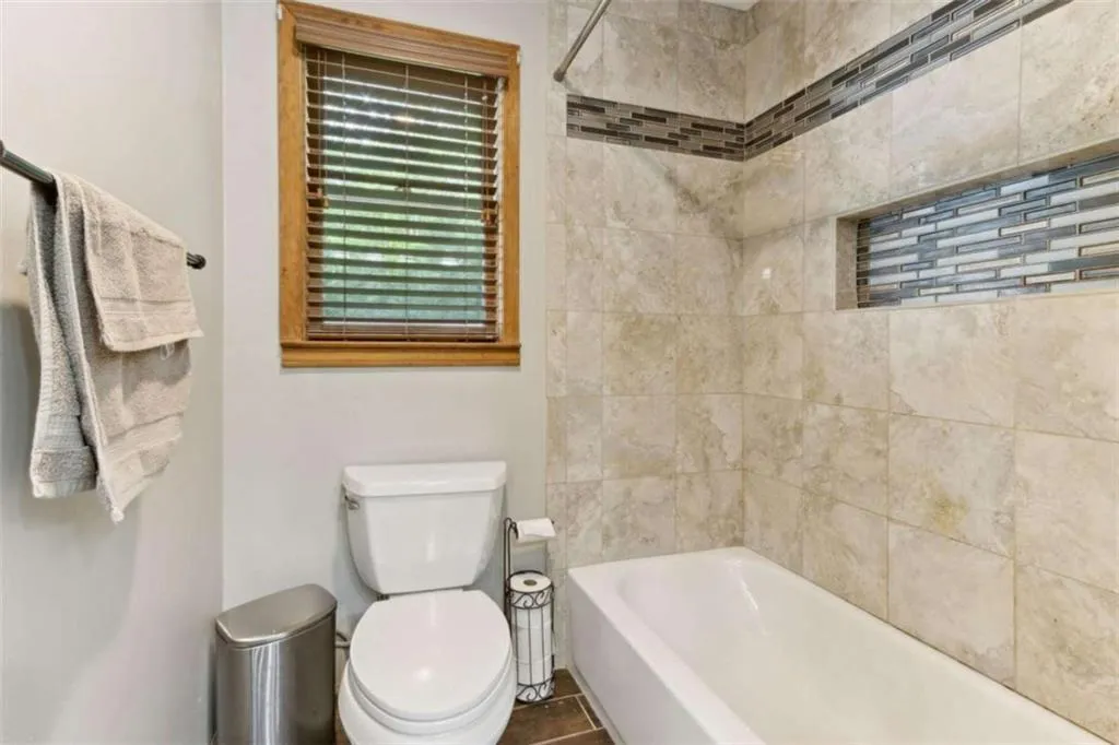 Dacula, Georgia 30019, United States, 4 Bedrooms Bedrooms, ,4 BathroomsBathrooms,Residential,Pending,123950