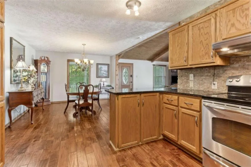 Dacula, Georgia 30019, United States, 4 Bedrooms Bedrooms, ,4 BathroomsBathrooms,Residential,Pending,123950